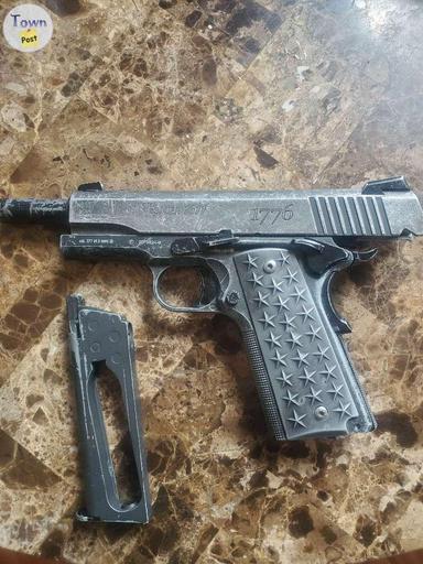 Photo of Commemorative 1911 airsoft pistol for sale - 1