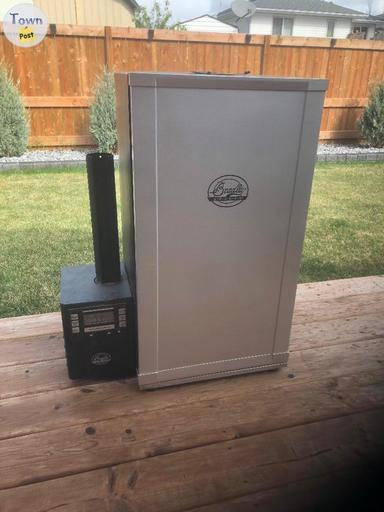 Photo of Bradley Digital Smoker - 1