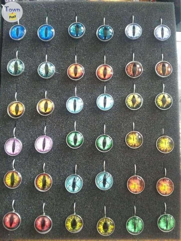 Photo of 12 mm cabochon lever back earrings 