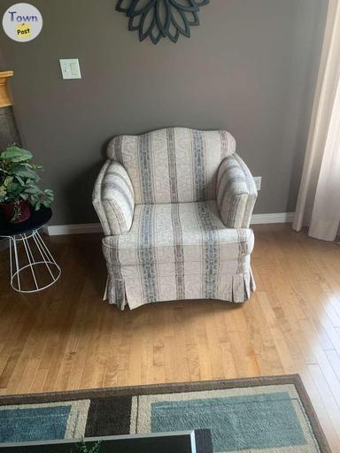 Photo of sofa & chair mint condition - 2