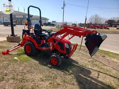 Photo of Kioti CS2520 with loader + backhoe - 1