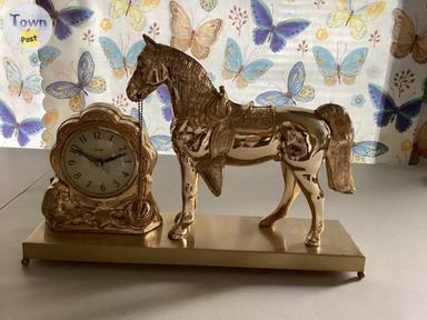 Photo of VINTAGE 1950 RARE FIND HORSE MANTEL CLOCK - 1