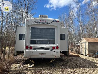 Photo of 5th wheel trailer - 2