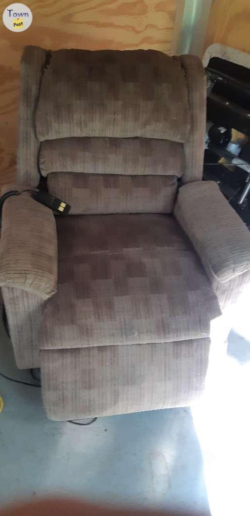 Photo of FREE electric recliner