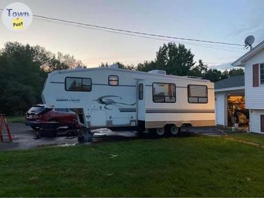 Photo of 2002 Golden Falcon 28RLG Fifth Wheel RV - 1