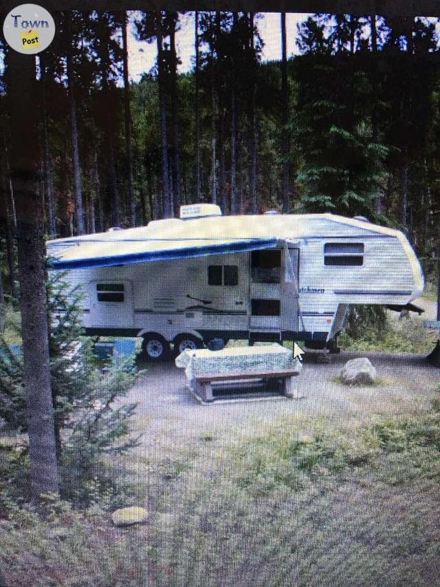 Photo of 2006 Dutchmen Fifth Wheel 26ft