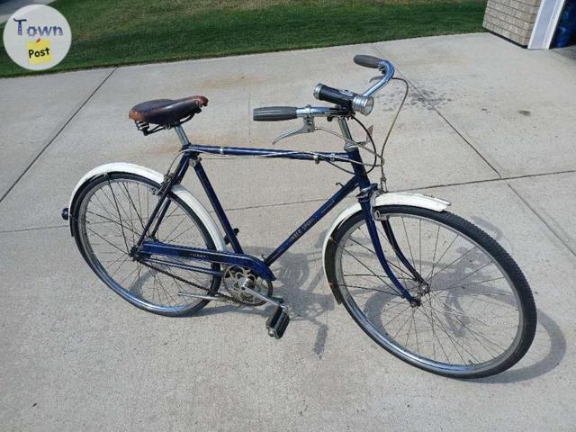 Photo of Antique bicycle 