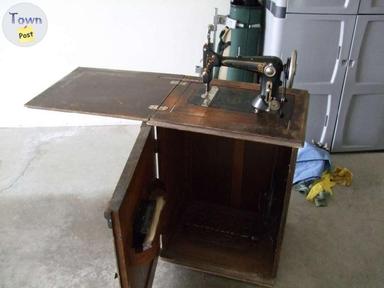 Photo of Old Sewing Mashie - 1