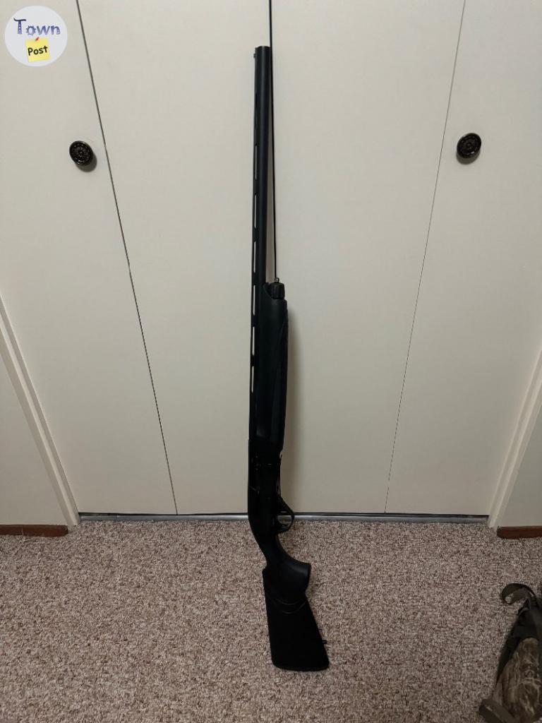 Photo of Canuck semi auto 12g