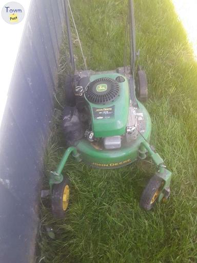 Photo of Used John Deere JS40 lawn mower needs carb work done - 1