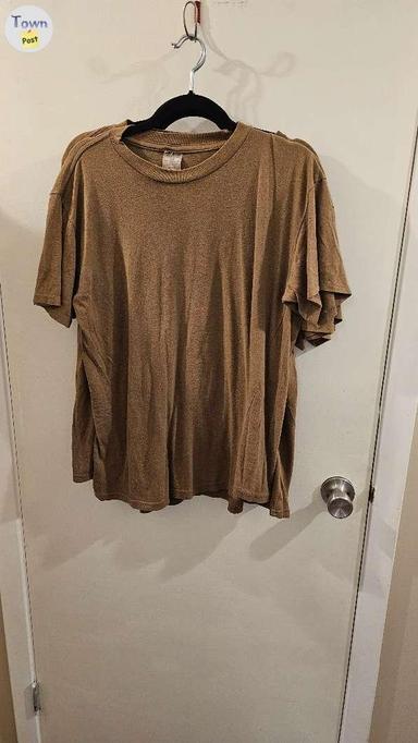 Photo of mens large 50/50 cotton Poly military truck shirt  - 1