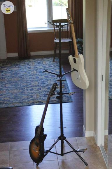 Photo of Yorkville 6 Guitar Stand - 2