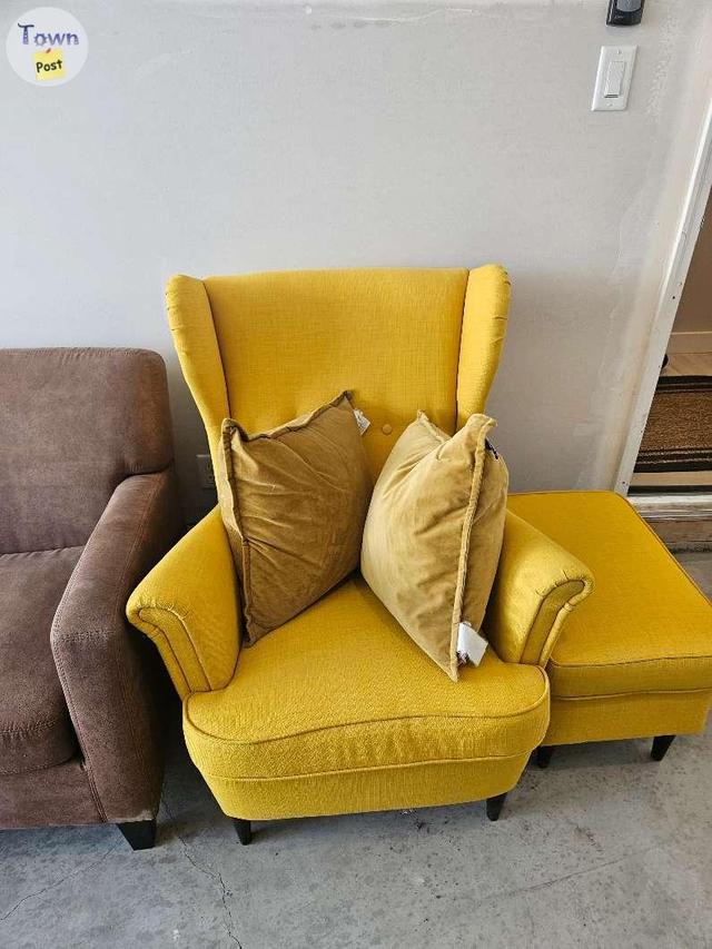 Photo of Armchair with ottoman 