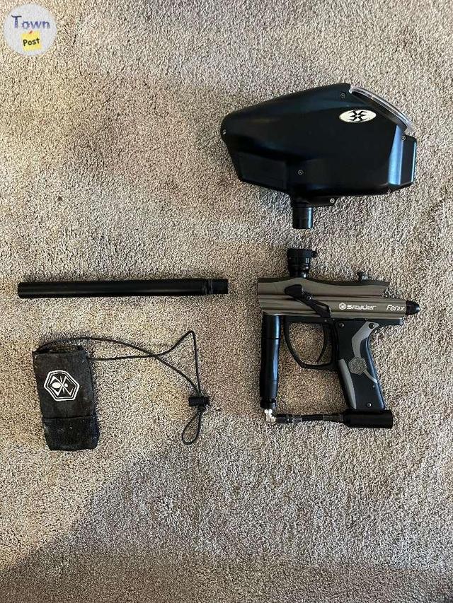 Photo of Spyder Paintball Gun + Invert Halo Loader