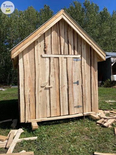 Photo of Small cabin or storage shed - 1