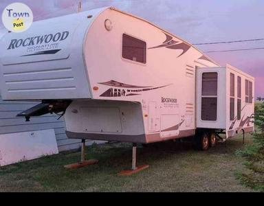 Photo of Rockwood 5th wheel travel trailer - 1