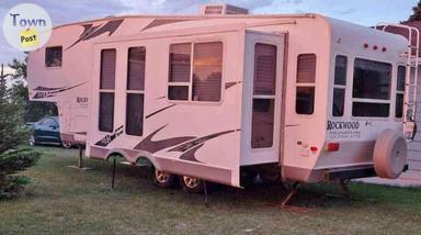 Photo of Rockwood 5th wheel travel trailer - 2