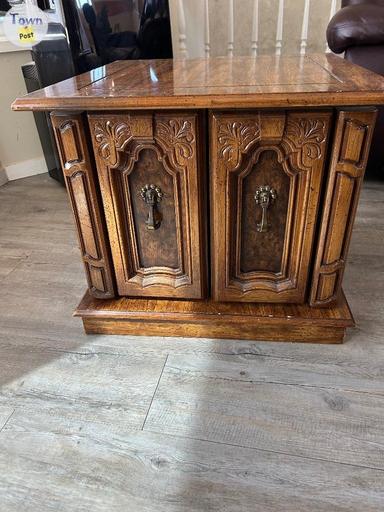 Photo of Used end table  - 1