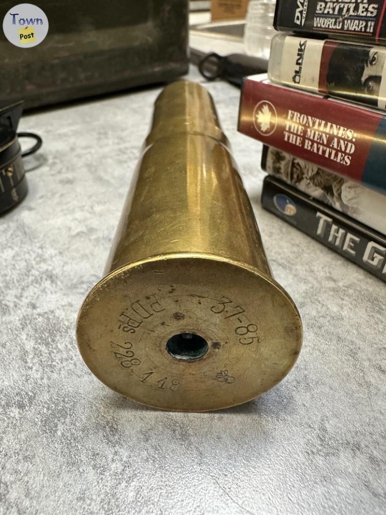 Photo of World War II trench art