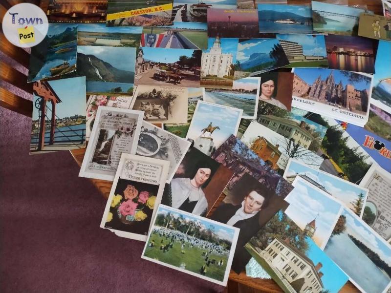 Photo of Over 100 vintage postcards 