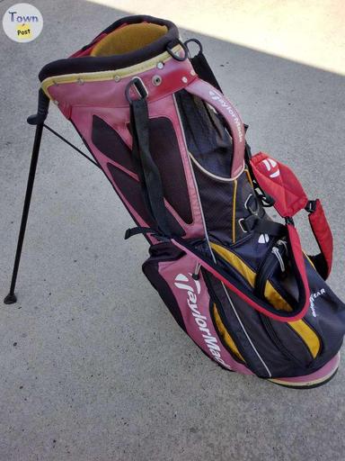 Photo of TaylorMade golf bag - 1