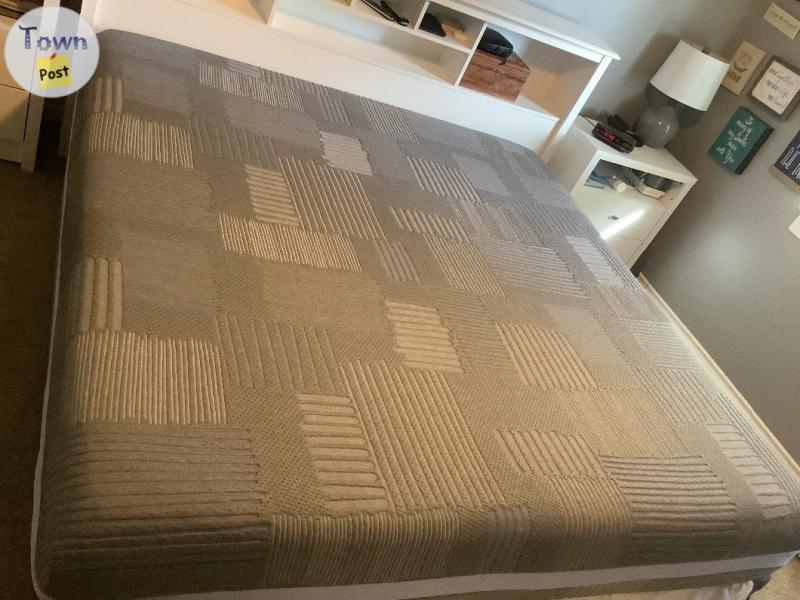 Photo of King Bed mattress