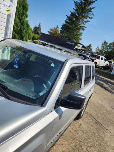 Photo of car carrier with racks - 1