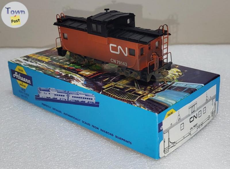 Photo of ATHEARN CUSTOM HO SCALE CN CABOOSE