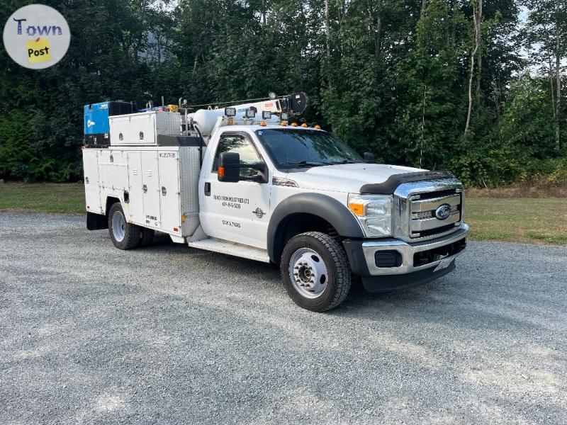 Photo of 2011 F550 Service Truck