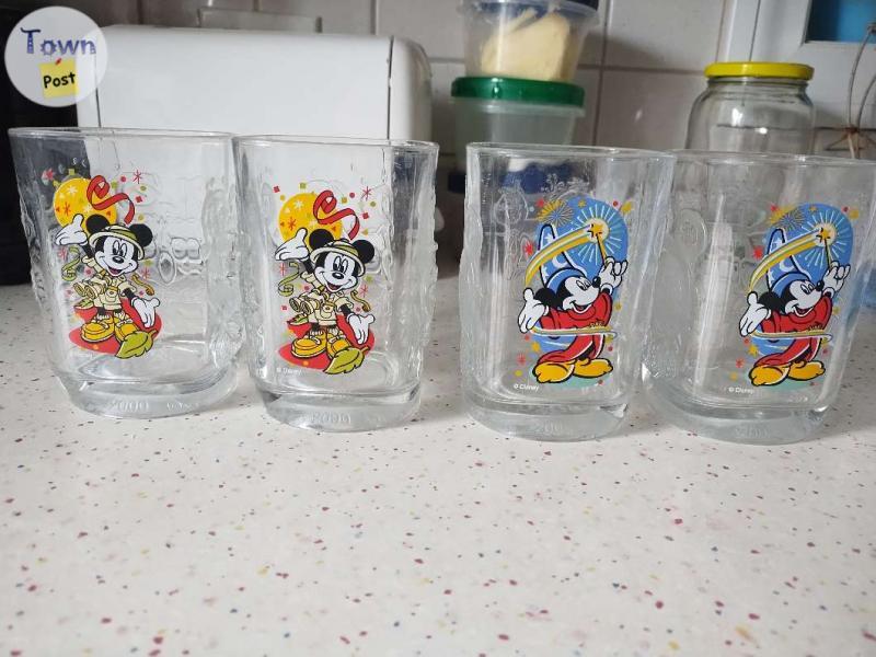 Photo of Set of 4 collectible glasses 