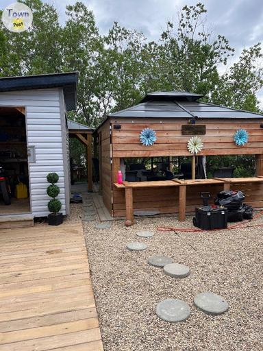 Photo of Gazebo, deck, shed, bbq - 1