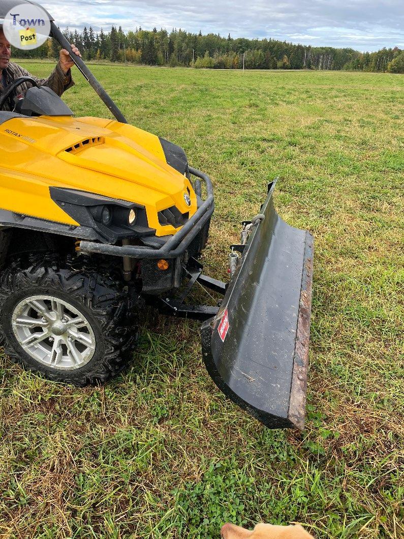 Photo of Can am Commander 