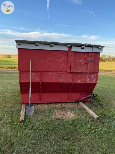 Photo of Feed/Grain box - 2