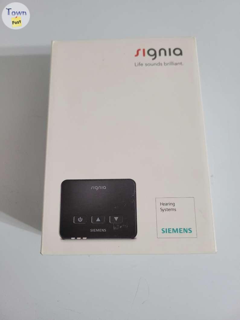 Photo of Siemens Signia TV Transmitter for Hearing Aids Like New