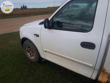 Photo of Parting out 2001 f150  - 1