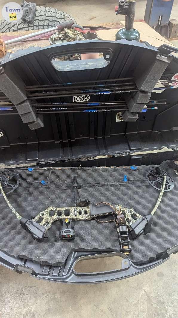 Photo of Craze mission compound bow lots of upgrades 