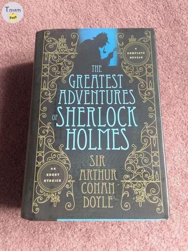 Photo of Thick Sherlock Holmes stories book