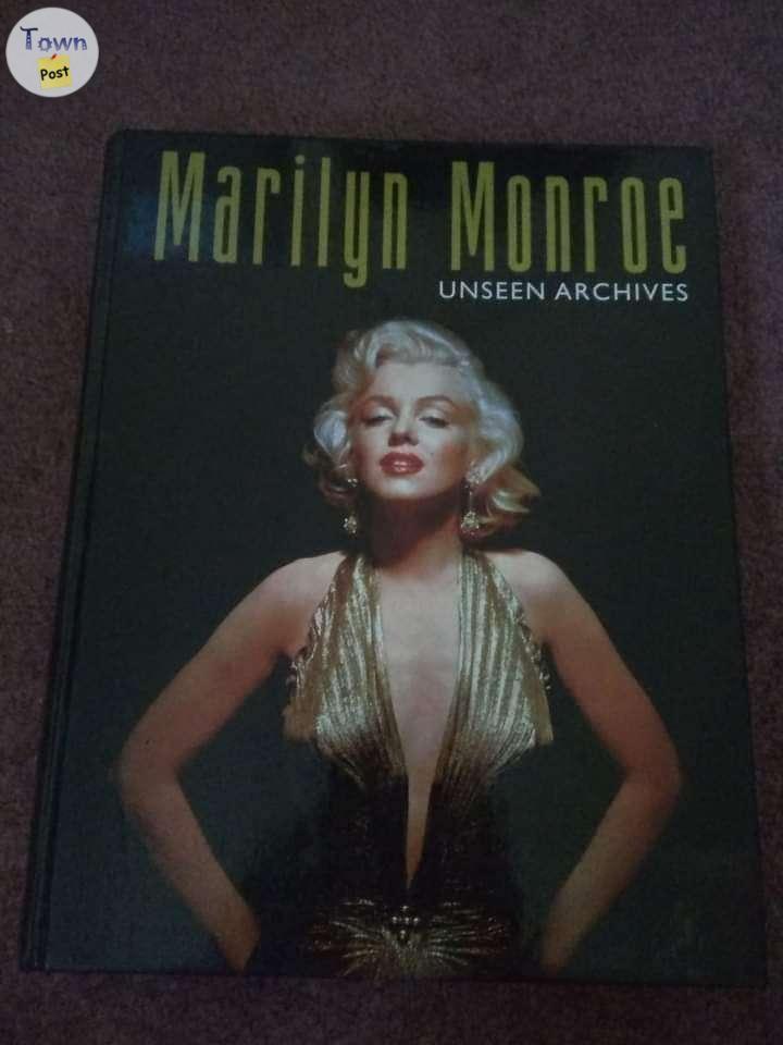 Photo of Marilyn Monroe coffee table book 