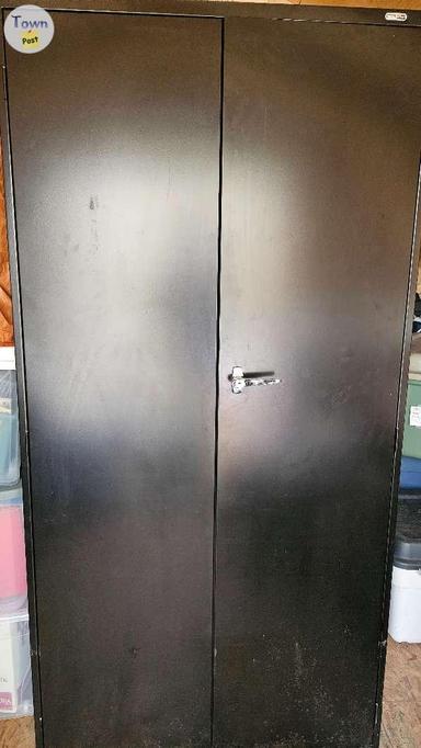 Photo of Metal locking cabinet - 2