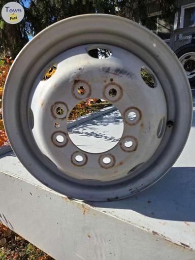 Photo of 1 AFTER MARKET 1 TON DUALLY RIM 16" 8 BOLT 6.5" PATTERN Will Fit GM, Ford or Dodge 4.75" Centre  - 1