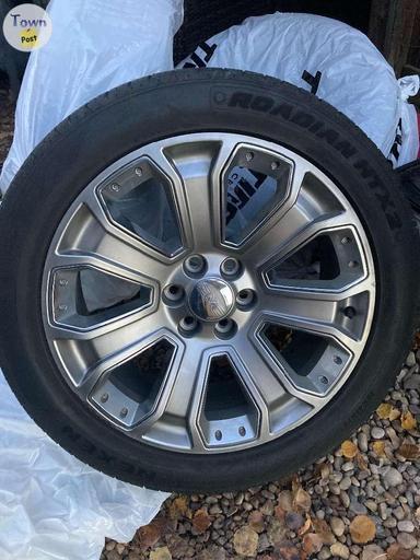 Photo of GMC Denali OEM Rims 285/45 22" - 1