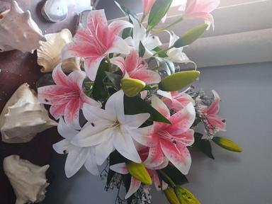 Photo of Bundle of fake lilies  - 1