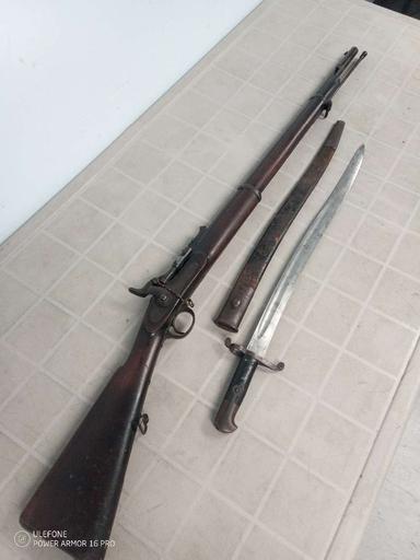 Photo of Snider Enfield in 577 Snider w/Bayonet - 1