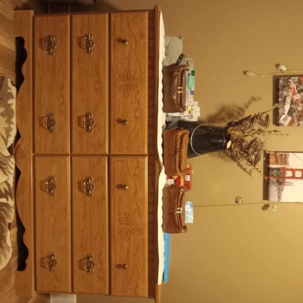 Photo of Dresser and night stand