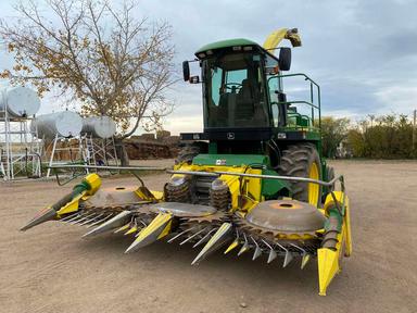 Photo of John Deere6610 Silage Cutter / Forage Harvester - 1