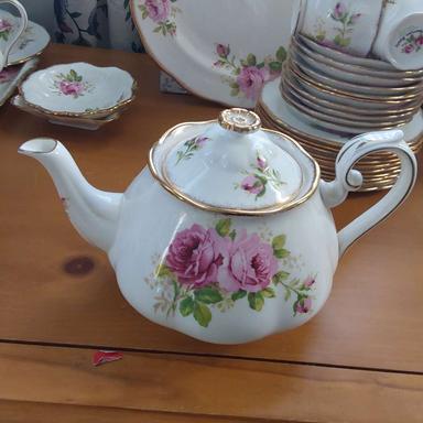 Photo of Royal Albert American Beauty 10 settings, teapot, 2 platters, covered casserole, vegetable bowl, salad bowl, cream and sugar, cake plate and more.  - 2