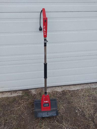 Photo of Toro electric snow shovel - 1