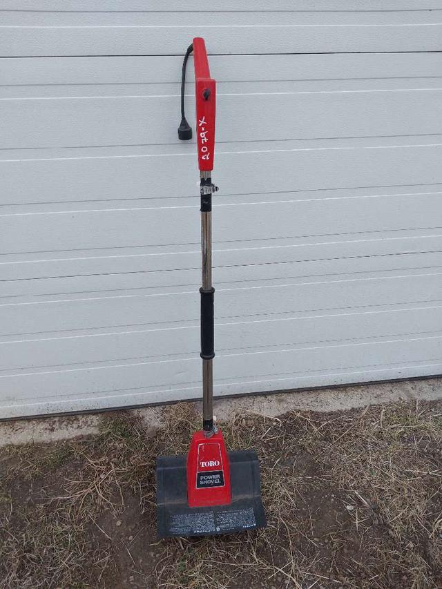 Photo of Toro electric snow shovel