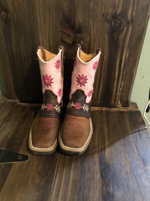 Girl cowboy boot, 4 year old - 1 - 1734026738506_IMG_7641