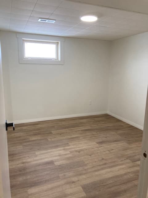 Fully renovated basement suite - 3 - 1742260442993_Room basement